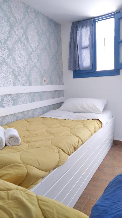 Traditional Renovated House In The Centre Of Анафи Екстериор снимка