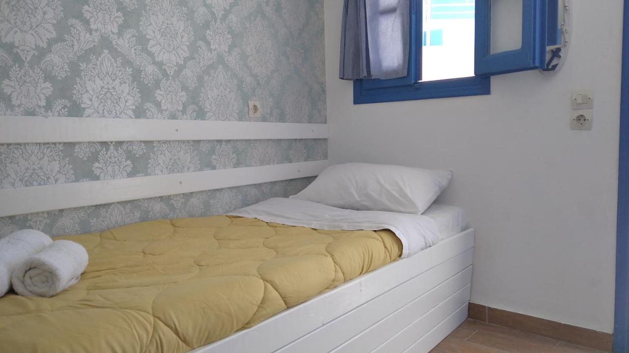 Traditional Renovated House In The Centre Of Анафи Екстериор снимка